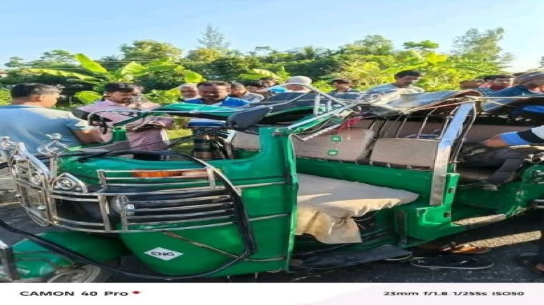 কবিরহাট-সোনাপুর সড়কে বাস সিন্ডিকেটের দৌরাত্ম্য: ধারাবাহিক দু