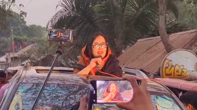 'আমার হাঁস আমার চাষ করা ধানই খাইব': রুমিন ফারহানা