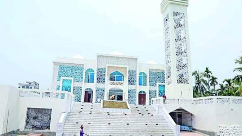 ১৩ কোটি ৬০ লাখ টাকা ব্যয়ে হাতিয়ায় নির্মিত হচ্ছে আধুনিক মডেল 